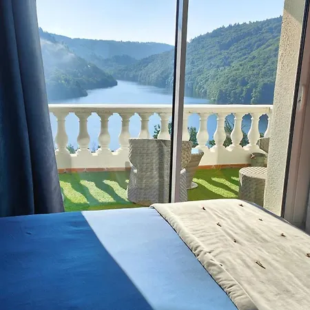 Guest house Ma Au Bord De L'eau Miremont (Puy-de-Dome)